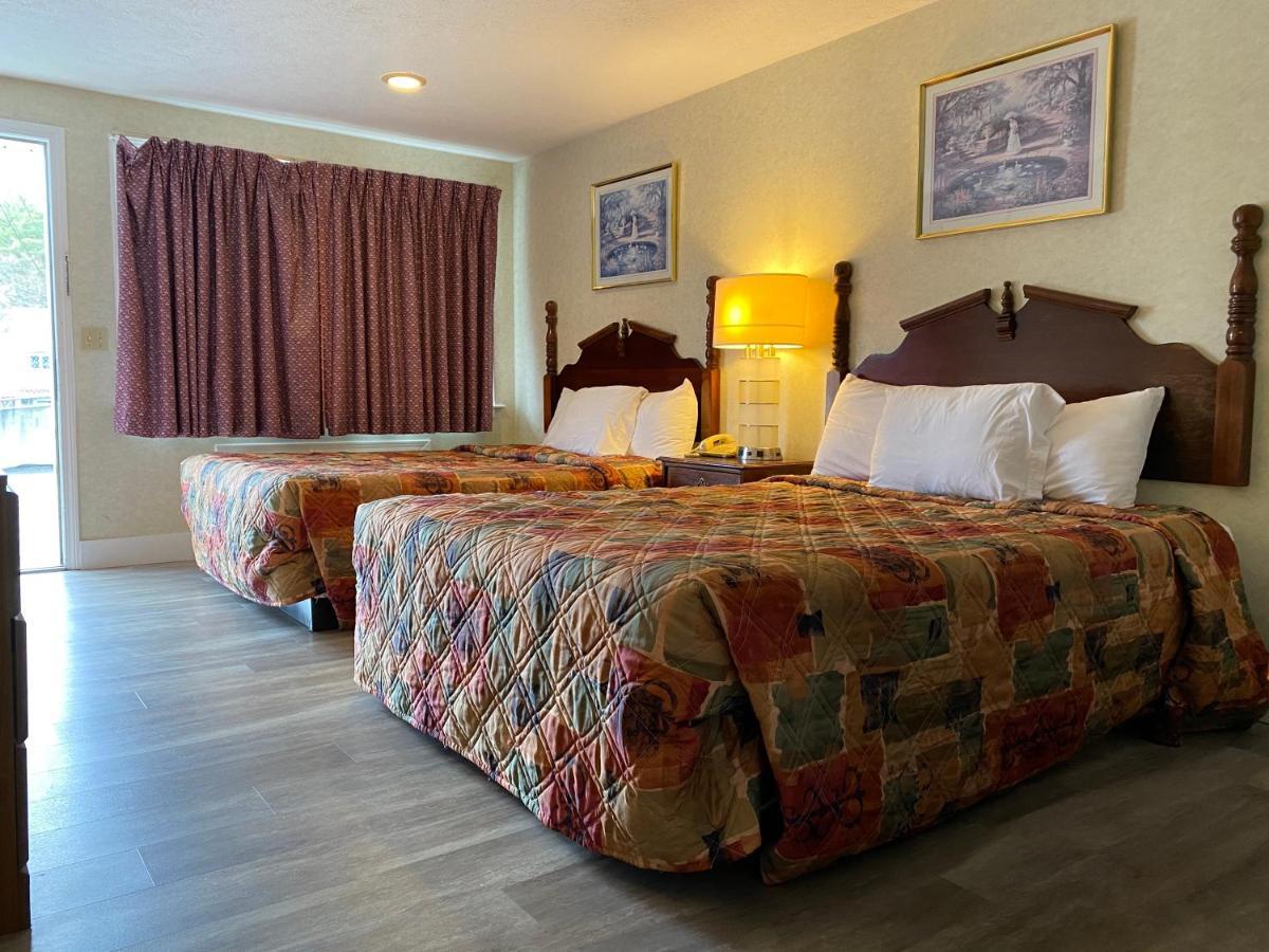 Economy Lodge 682 Main St Sturbridge Eksteriør bilde