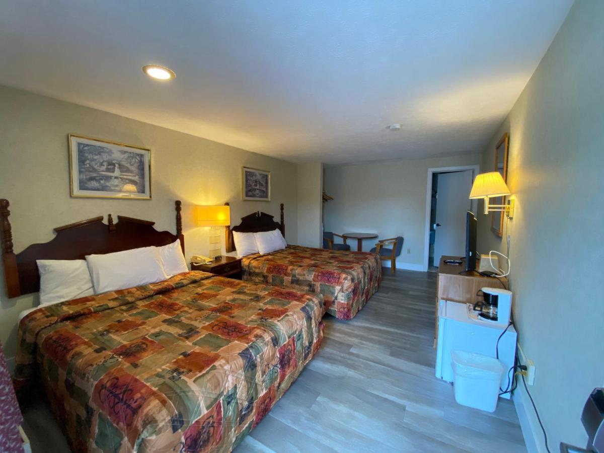 Economy Lodge 682 Main St Sturbridge Eksteriør bilde