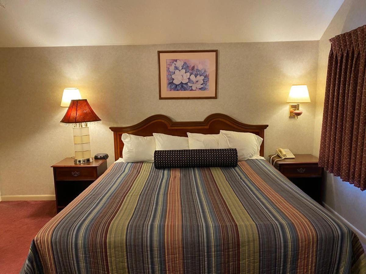 Economy Lodge 682 Main St Sturbridge Eksteriør bilde