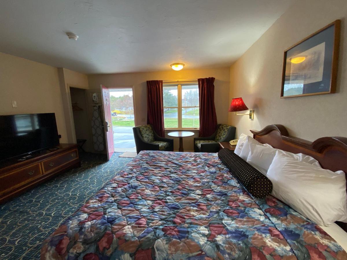 Economy Lodge 682 Main St Sturbridge Eksteriør bilde