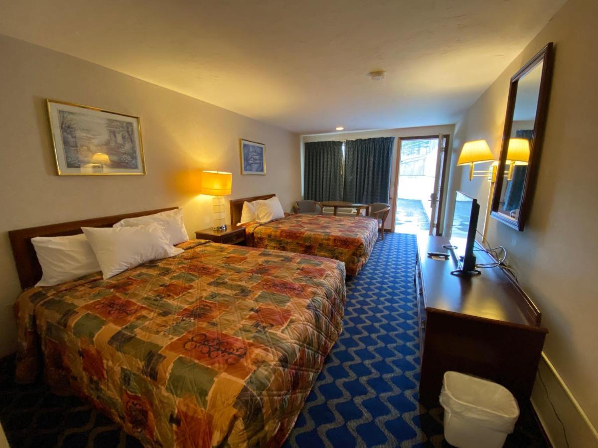 Economy Lodge 682 Main St Sturbridge Eksteriør bilde