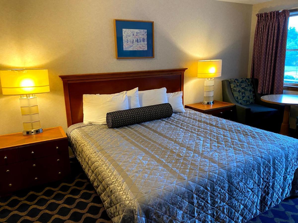 Economy Lodge 682 Main St Sturbridge Eksteriør bilde