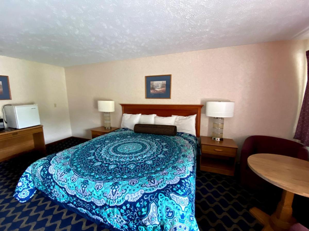 Economy Lodge 682 Main St Sturbridge Eksteriør bilde