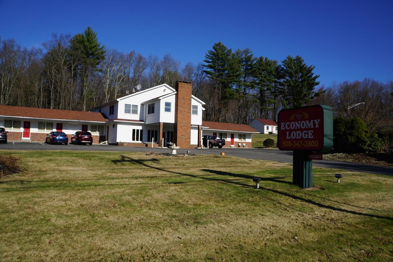 Economy Lodge 682 Main St Sturbridge Eksteriør bilde