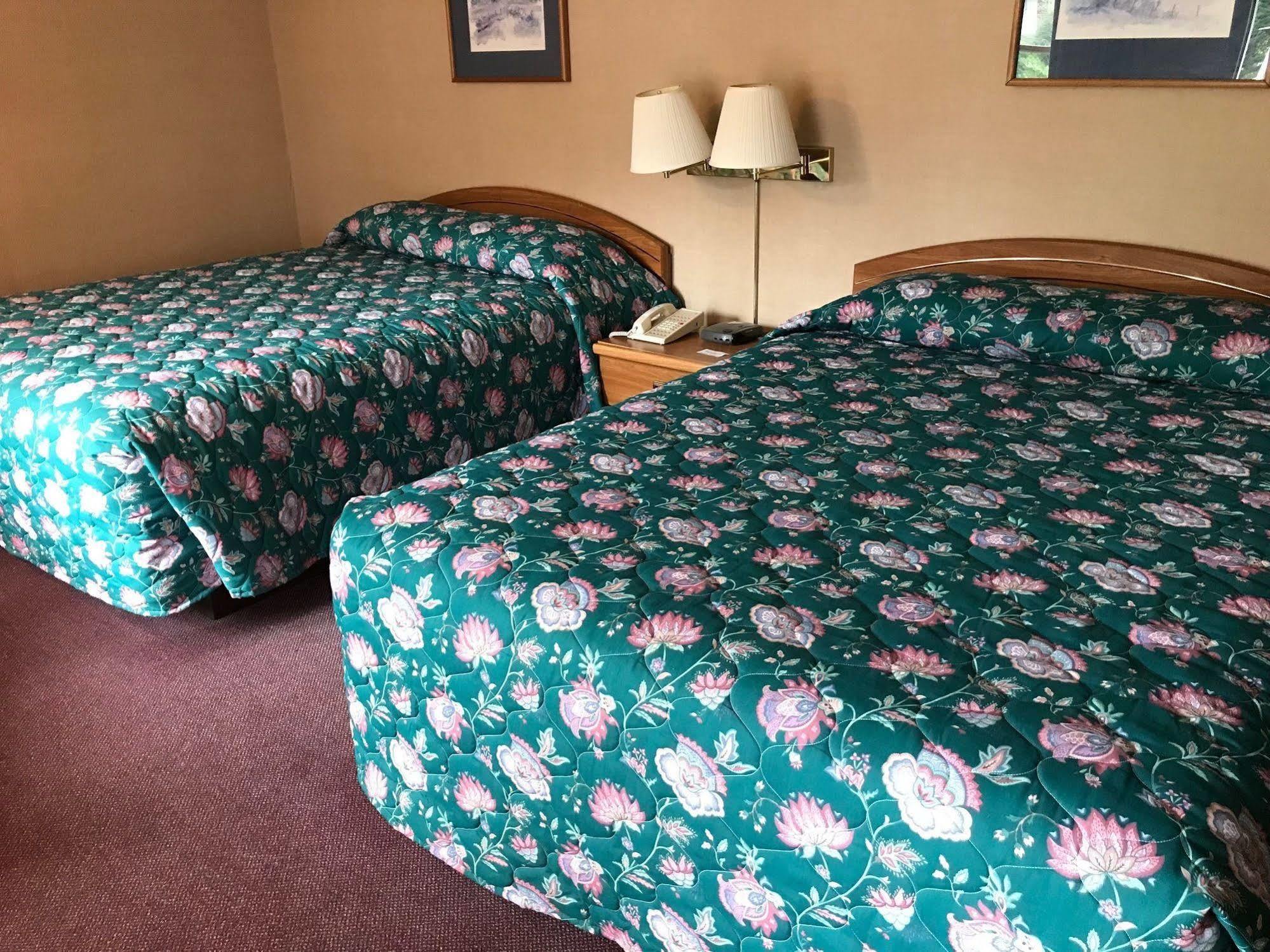 Economy Lodge 682 Main St Sturbridge Eksteriør bilde